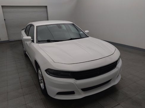 Used 2020 Dodge Charger SXT RWD image 14