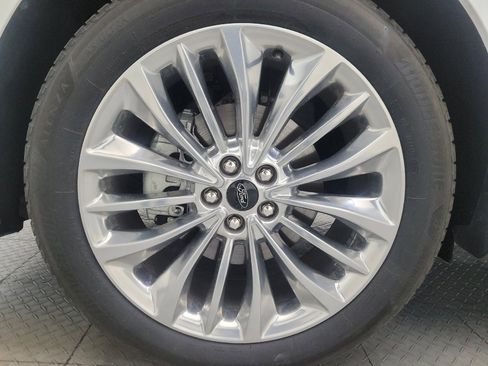 Used 2020 Ford Edge Titanium w/ Equipment Group 301A FWD image 31