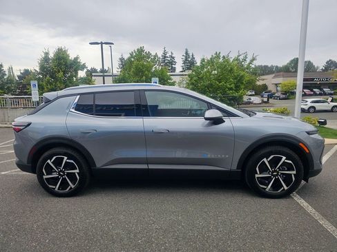 New 2026 Chevrolet Equinox EV LT AWD/4WD image 6