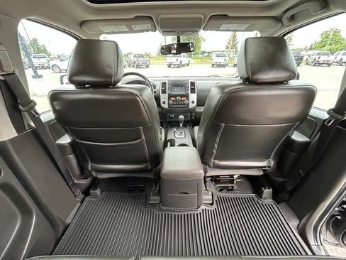 Used 2020 Nissan Frontier PRO-4X w/ Pro-4x Utility Package AWD/4WD image 39