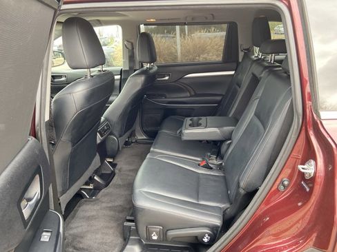 Used 2014 Toyota Highlander XLE image 44