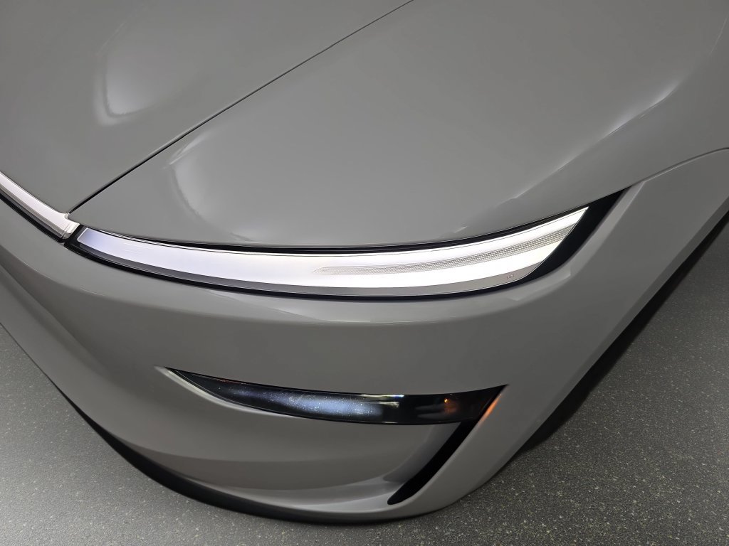 Used 2026 Tesla Model Y AWD image 27