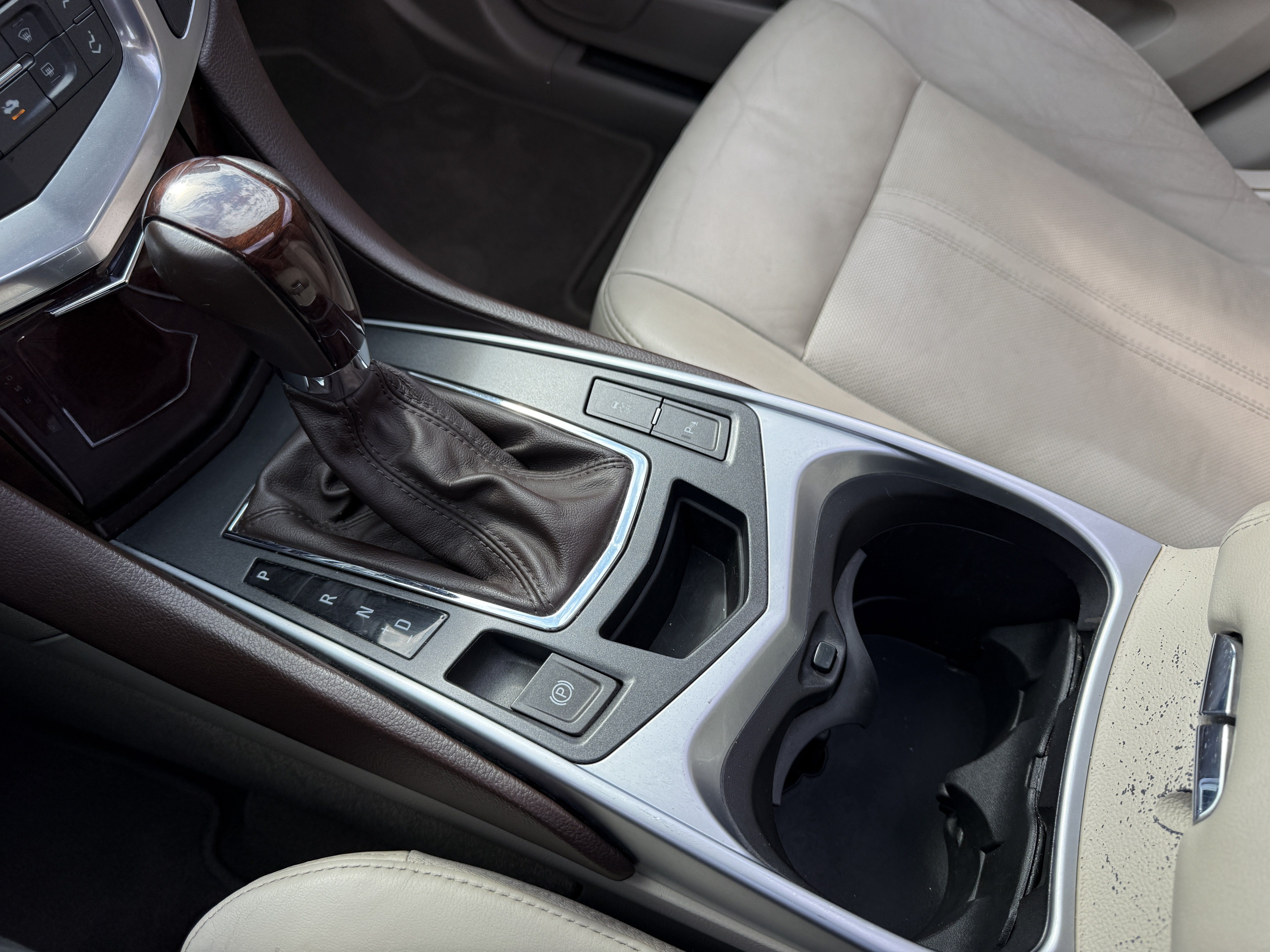 Used 2011 Cadillac SRX Luxury FWD image 19