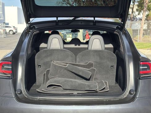 Used 2020 Tesla Model X Long Range image 29