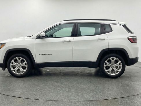 Used 2025 Jeep Compass Latitude image 5