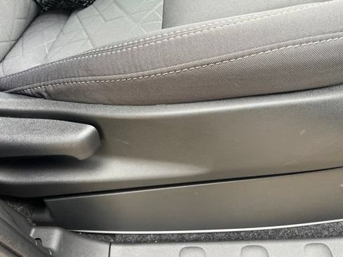 Certified 2025 Nissan Frontier SV w/ SV Convenience Package RWD image 23