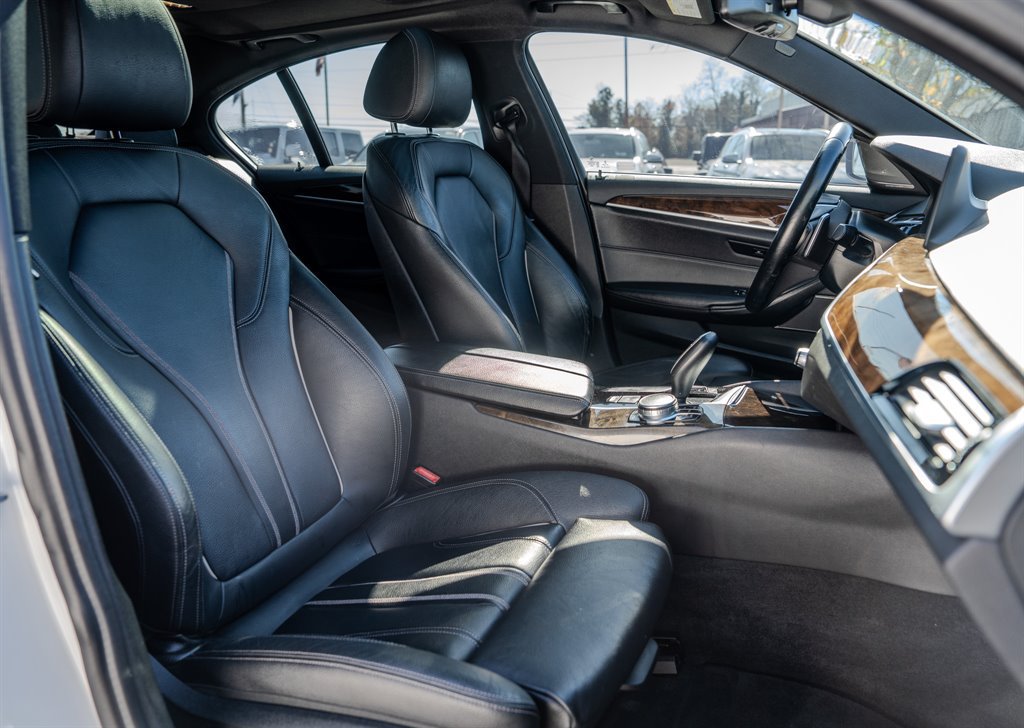 Used 2017 BMW 540i RWD image 32