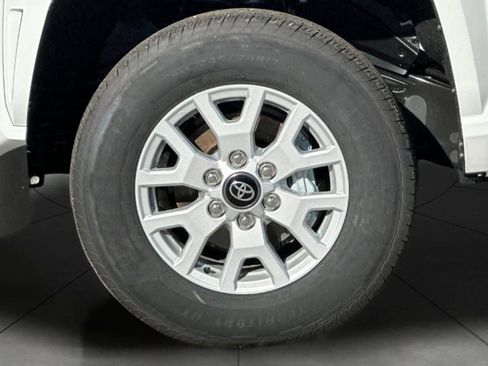 New 2026 Toyota Tacoma SR5 AWD/4WD image 32