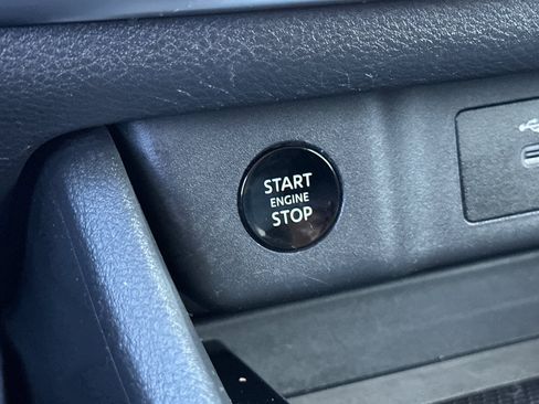 Used 2025 Nissan Rogue SV AWD/4WD image 23