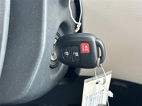 New 2026 Toyota Corolla Cross L image 25