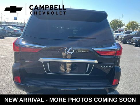 Used 2021 Lexus LX 570 4WD w/ Luxury Package image 4