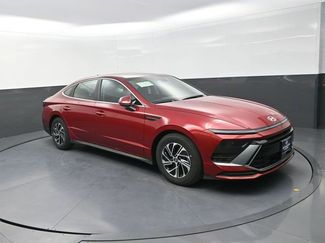New 2026 Hyundai Sonata Blue FWD video 2