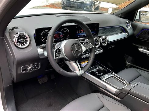 New 2026 Mercedes-Benz GLB 250 4MATIC image 10