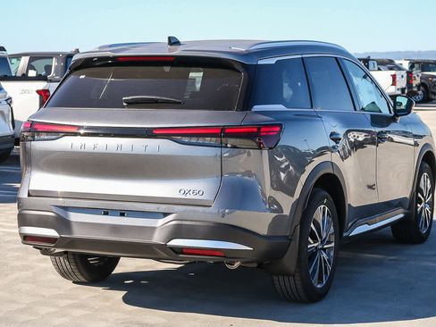 New 2026 INFINITI QX60 Luxe image 6
