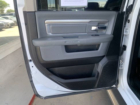 Used 2019 RAM 1500 Big Horn AWD/4WD image 13