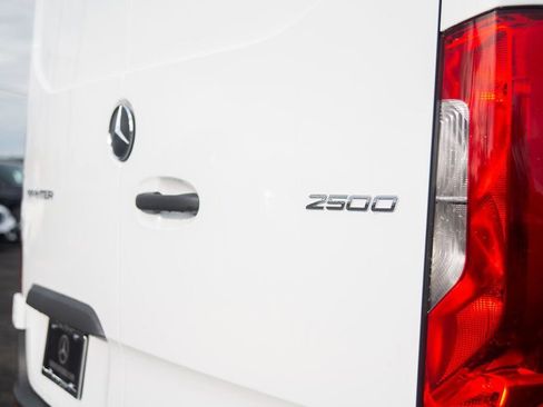 Used 2025 Mercedes-Benz Sprinter 2500 image 16