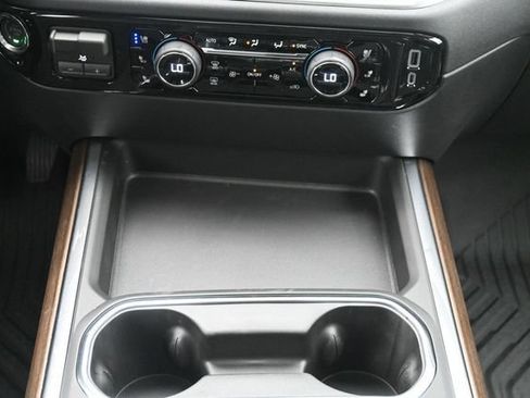 Used 2026 Chevrolet Silverado 2500 High Country w/ Technology Package AWD/4WD image 24