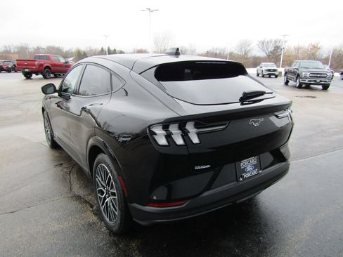 Used 2025 Ford Mustang Mach-E Premium image 4