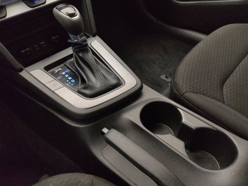 Used 2019 Hyundai Elantra SE w/ Cargo Package image 26