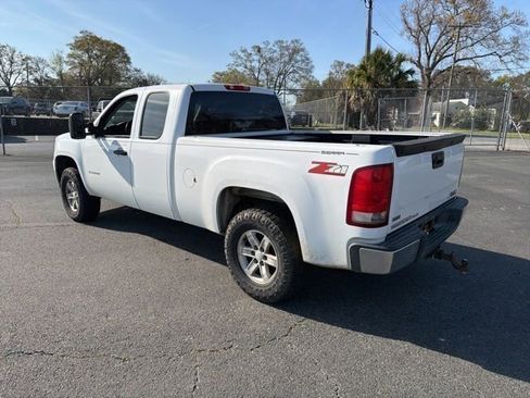 Used 2010 GMC Sierra 1500 SLE w/ Power Pack Plus image 3