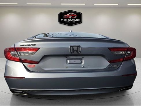 Used 2018 Honda Accord Sport image 5