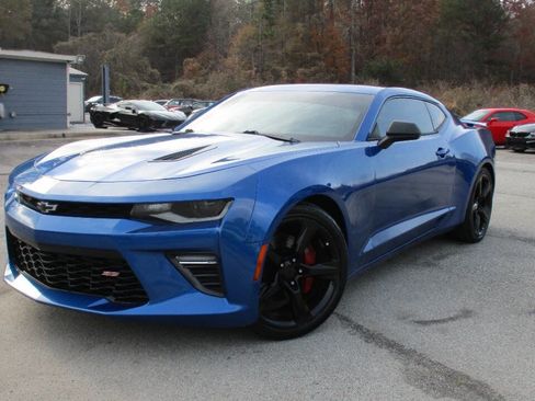 Used 2016 Chevrolet Camaro SS image 2
