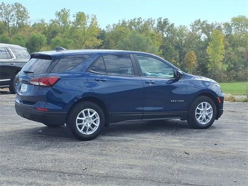 Used 2023 Chevrolet Equinox LS w/ LS Convenience Package image 24
