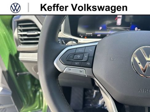 New 2026 Volkswagen Taos SE AWD/4WD image 17