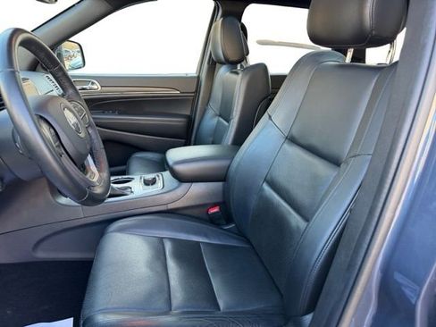 Used 2021 Jeep Grand Cherokee Limited w/ Luxury Group II image 23