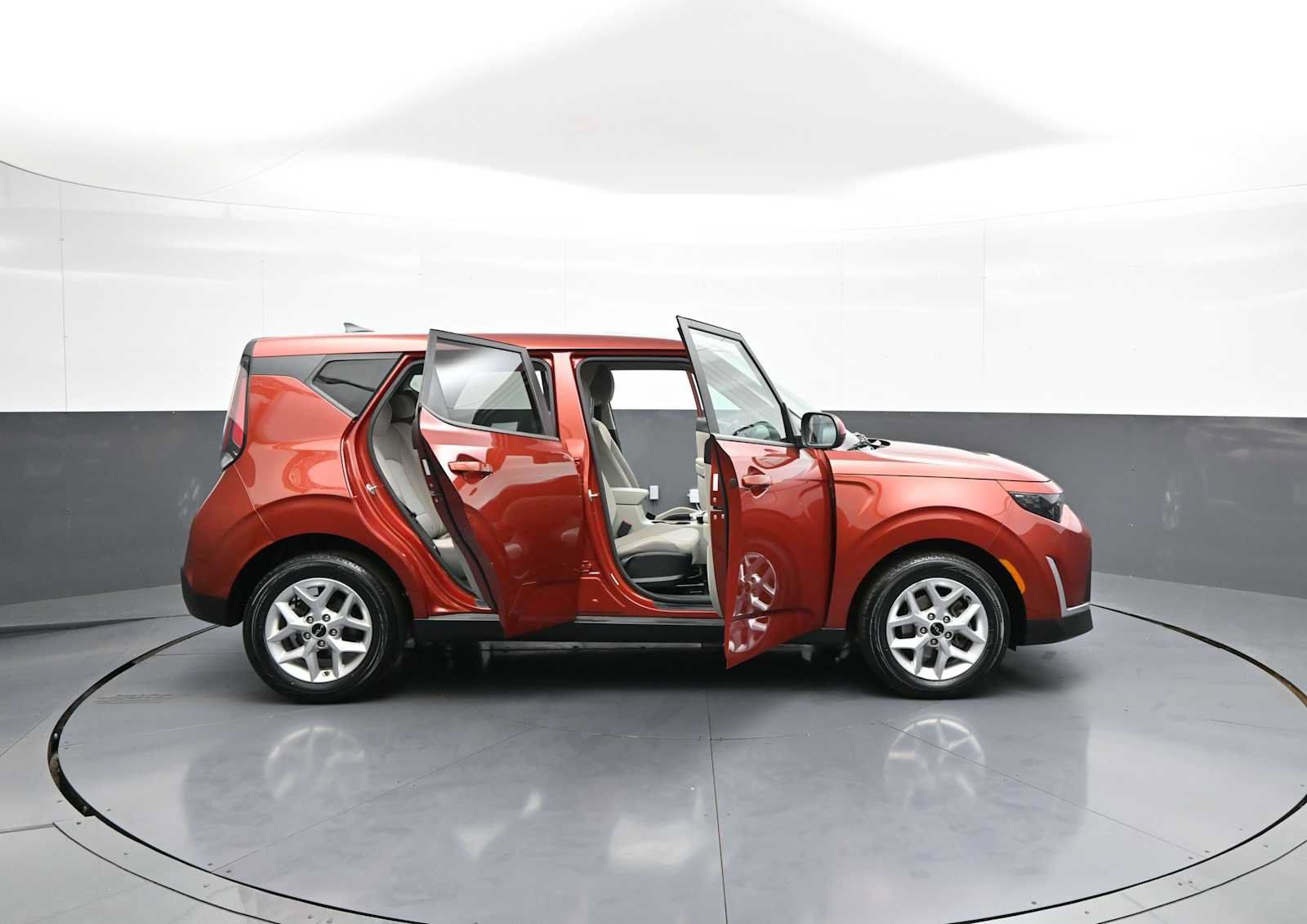 Certified 2023 Kia Soul LX w/ Option Group 015 FWD image 41