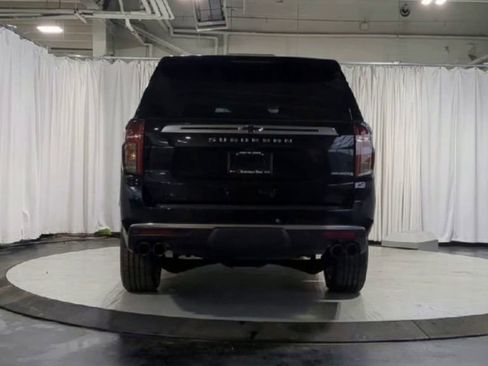 Used 2021 Chevrolet Suburban High Country w/ Premium Package image 9