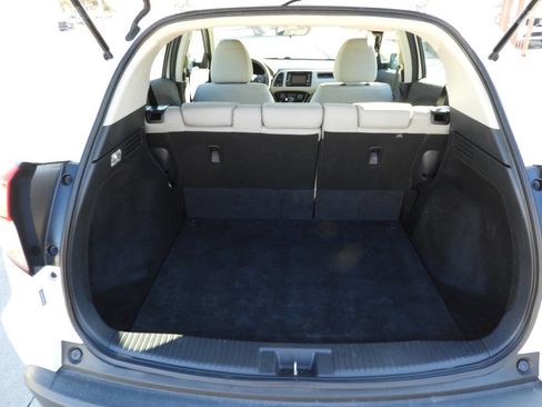 Used 2020 Honda HR-V LX image 24