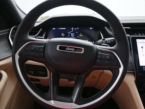 Used 2023 Jeep Grand Cherokee L Limited RWD image 13