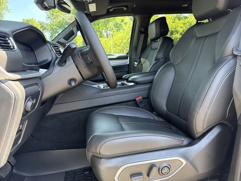 New 2026 Jeep Grand Wagoneer L 2WD image 14