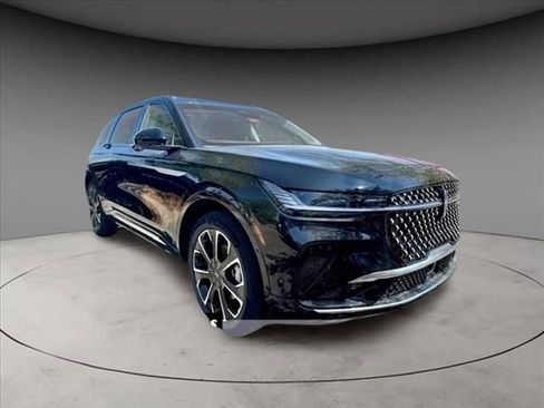 New 2024 Lincoln Nautilus Reserve w/ Equipment Group 202A image 3