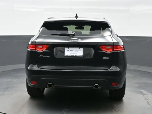 Used 2017 Jaguar F-PACE Premium image 5