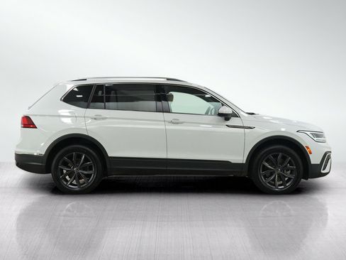 Used 2024 Volkswagen Tiguan SE AWD/4WD image 6