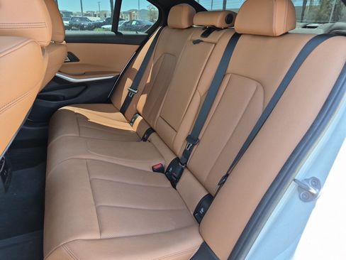 Used 2025 BMW 330i Sedan w/ Convenience Package RWD image 30