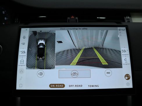 Used 2025 Land Rover Discovery Sport Dynamic SE image 16