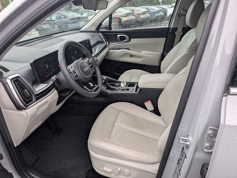 Used 2024 Kia Sorento S AWD/4WD image 14