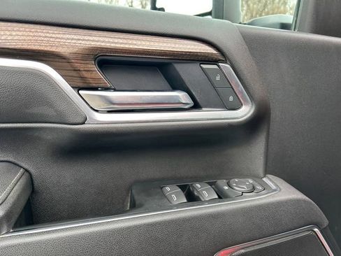 Used 2025 Chevrolet Silverado 2500 LT image 19