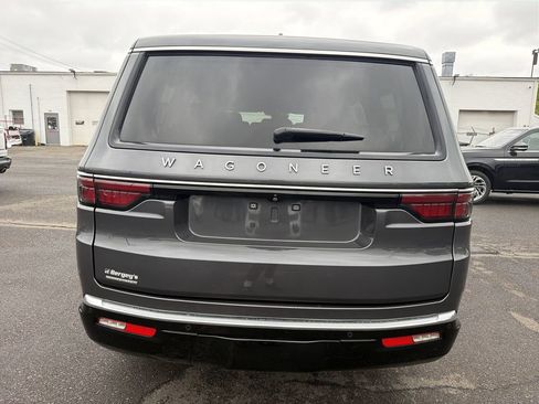 Used 2023 Jeep Wagoneer 4WD w/ Convenience Group I image 4
