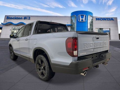 New 2026 Honda Ridgeline Black Edition image 3