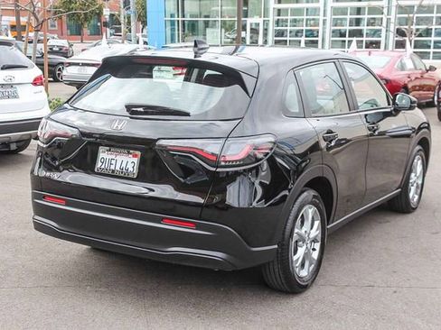 Used 2025 Honda HR-V LX image 5