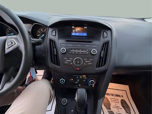 Used 2017 Ford Focus SE image 27