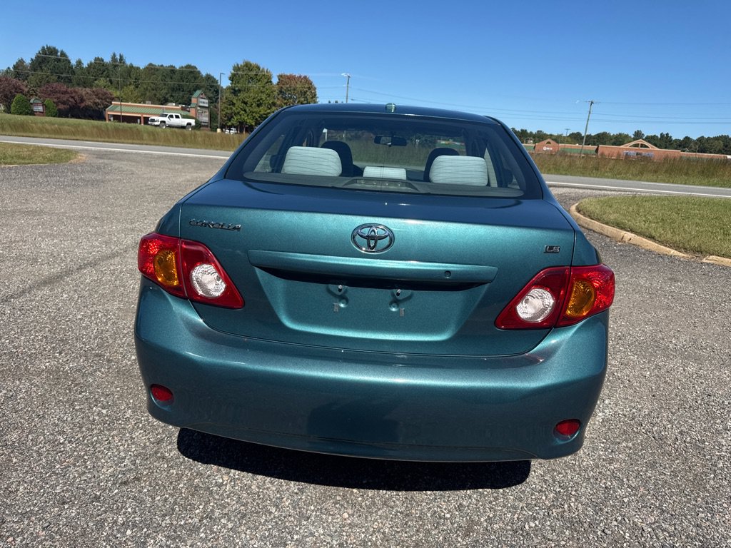Used 2010 Toyota Corolla LE w/ All Weather Guard Pkg FWD image 8