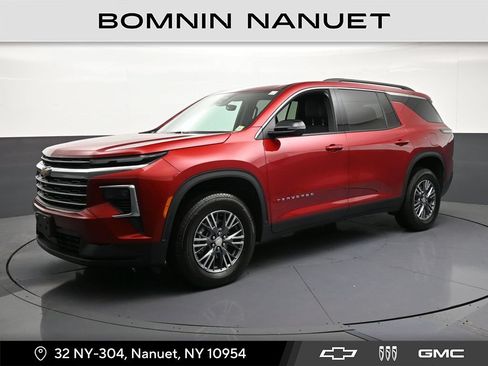 Certified 2026 Chevrolet Traverse LT w/ Driver Confidence Package AWD/4WD image 1