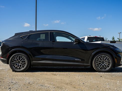 New 2025 Ford Mustang Mach-E Premium image 3