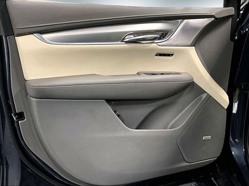 Used 2020 Cadillac XT5 Premium Luxury AWD/4WD image 19