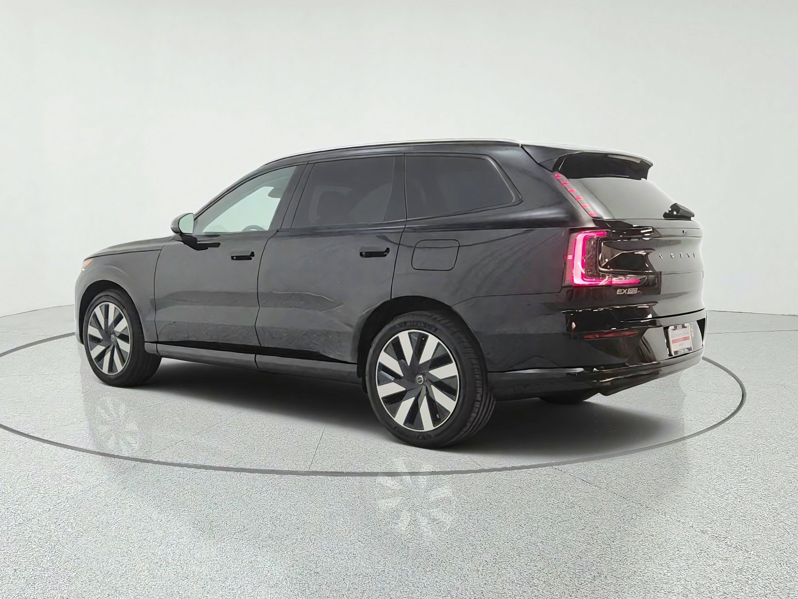 Used 2025 Volvo EX90 Ultra AWD/4WD image 7
